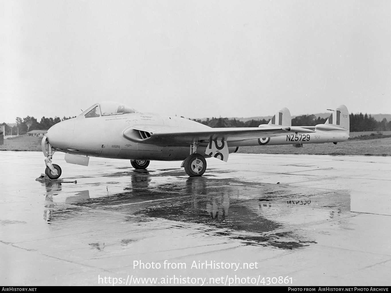 Aircraft Photo of NZ5729 | De Havilland D.H. 100 Vampire FB52 | New Zealand - Air Force | AirHistory.net #430861