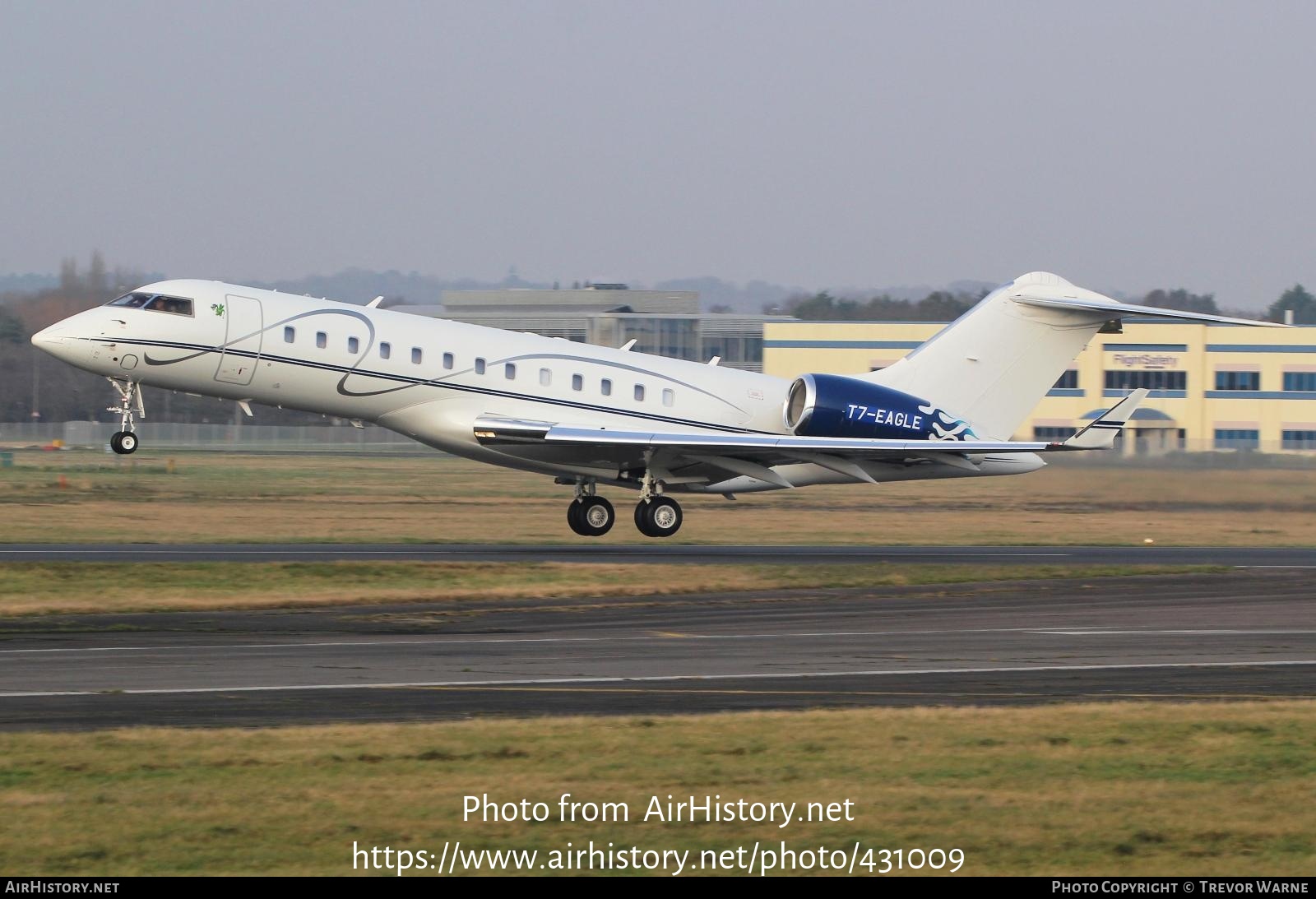 Aircraft Photo of T7-EAGLE | Bombardier Global Express (BD-700-1A10) | AirHistory.net #431009