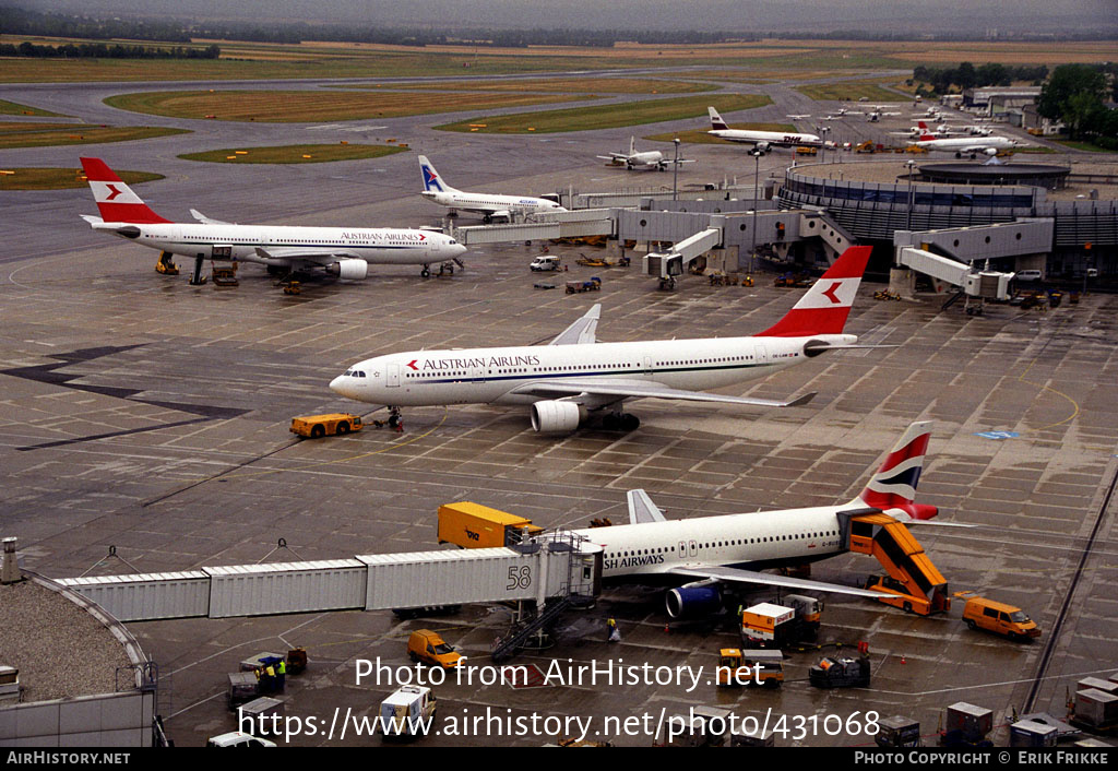 Airport photo of Vienna - Schwechat (LOWW / VIE) in Austria | AirHistory.net #431068