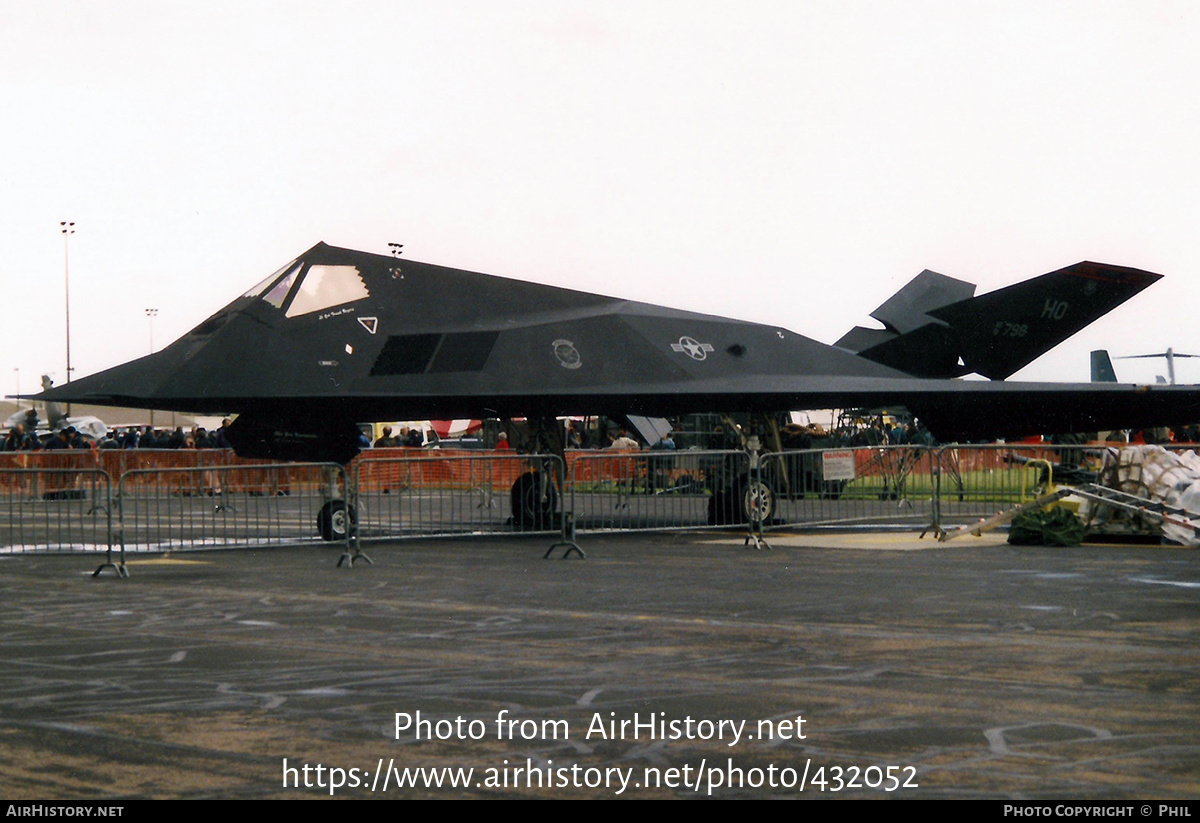 Aircraft Photo of 81-10798 / 81-798 | Lockheed F-117A Nighthawk | USA - Air Force | AirHistory.net #432052