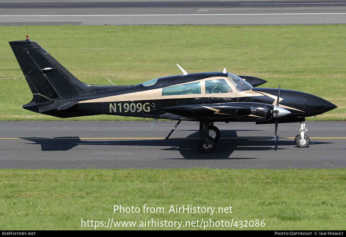 Aircraft Photo of N1909G | Cessna 310R | AirHistory.net #432086