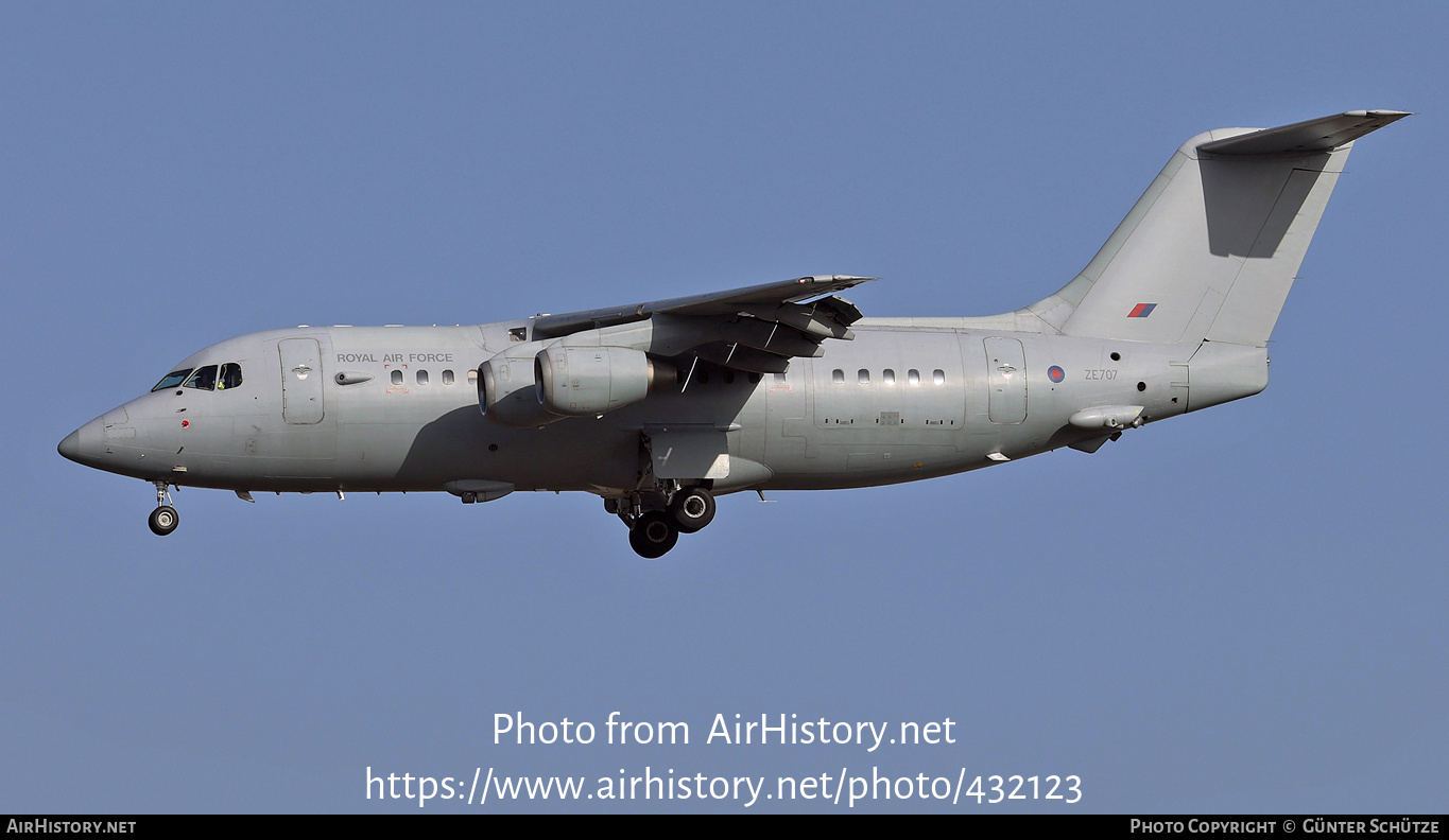 Aircraft Photo of ZE707 | British Aerospace BAe-146 C.3 | UK - Air Force | AirHistory.net #432123