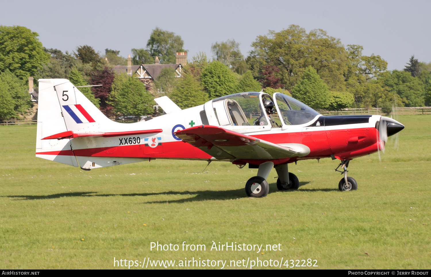 Aircraft Photo of G-SIJW / XX630 | Scottish Aviation Bulldog 120/121 | UK - Air Force | AirHistory.net #432282