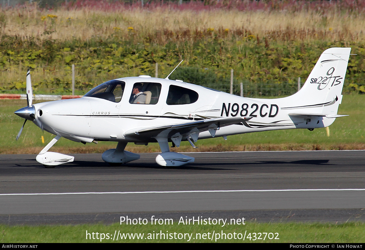 Aircraft Photo of N982CD | Cirrus SR-22 G2-GTS | AirHistory.net #432702