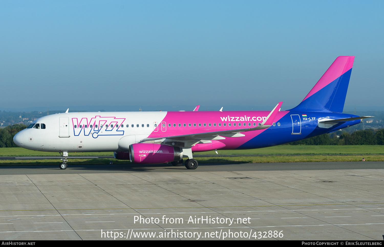 Aircraft Photo of HA-LYF | Airbus A320-232 | Wizz Air | AirHistory.net #432886