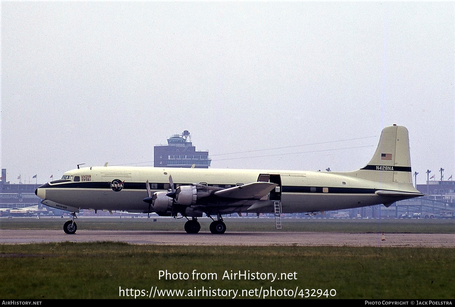 Aircraft Photo of N428NA / NASA 428 | Douglas C-118A Liftmaster | NASA - National Aeronautics and Space Administration | AirHistory.net #432940