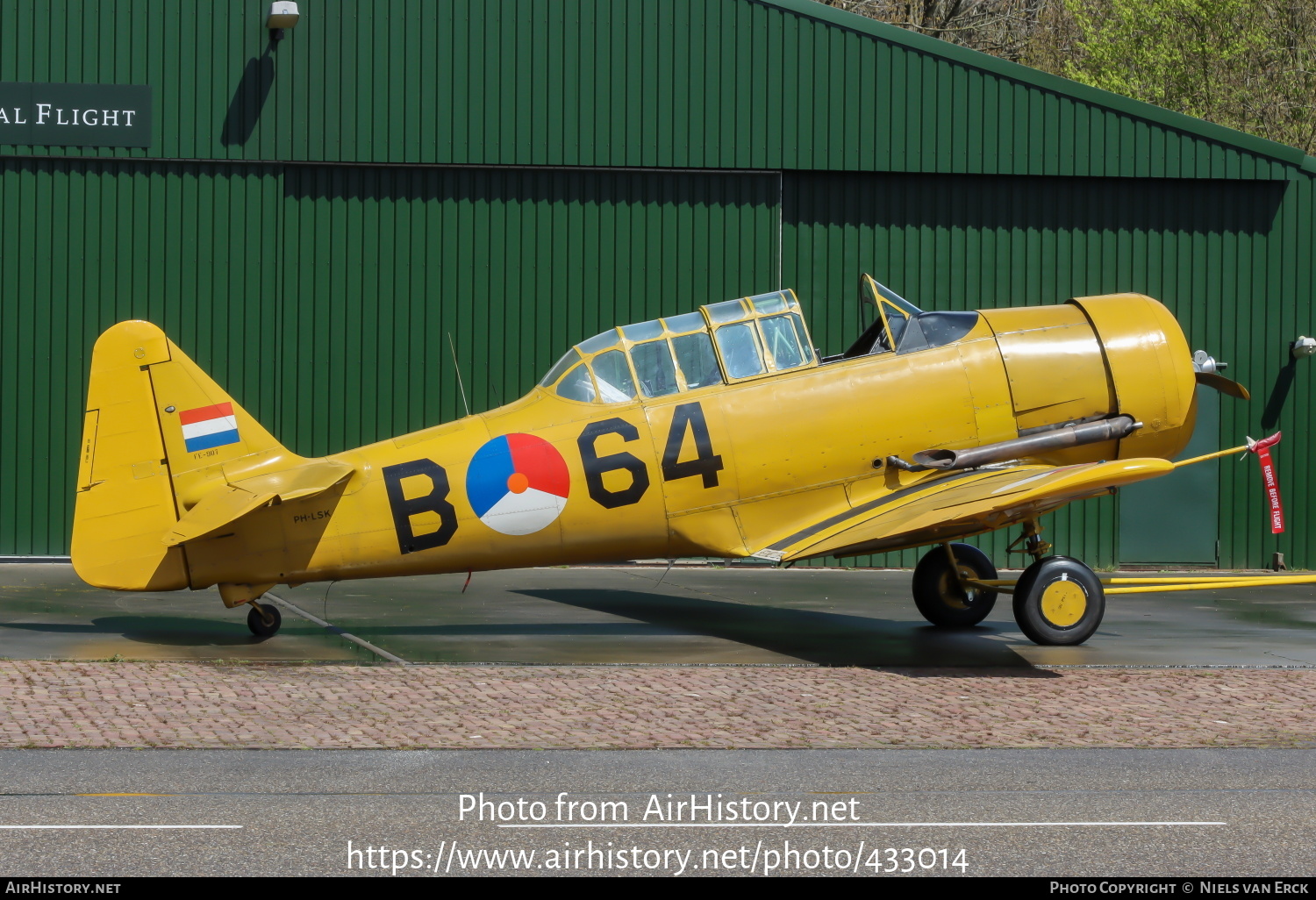 Aircraft Photo of PH-LSK / B-64 | North American AT-16 Harvard IIB | Netherlands - Air Force | AirHistory.net #433014