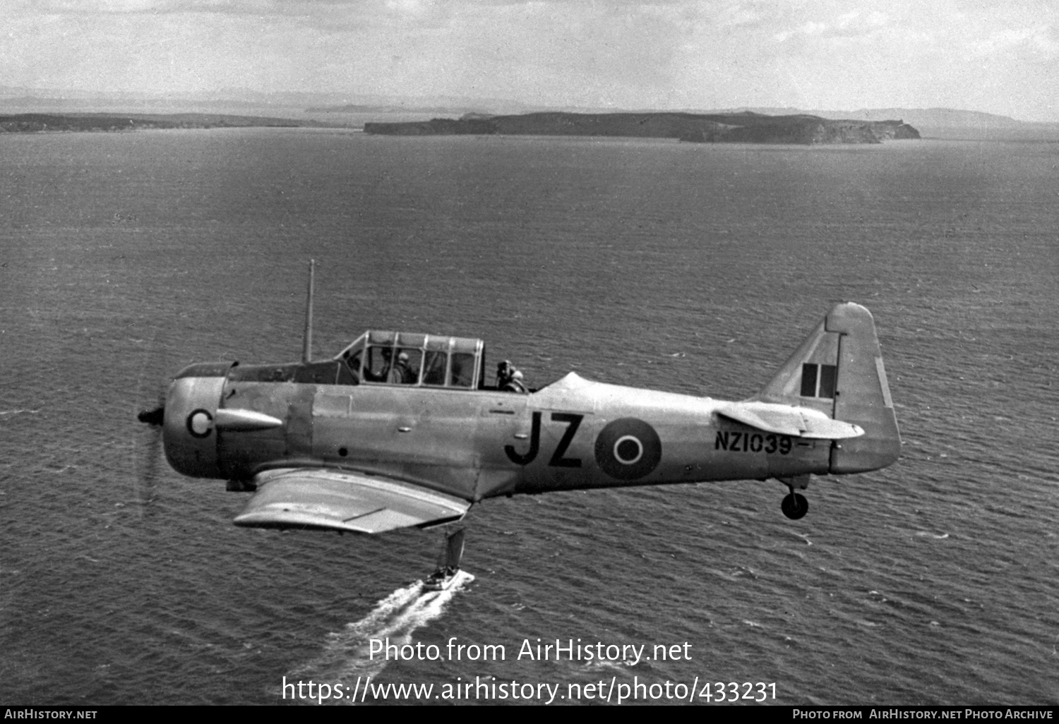 Aircraft Photo of NZ1039 | North American AT-6C Harvard IIA | New Zealand - Air Force | AirHistory.net #433231