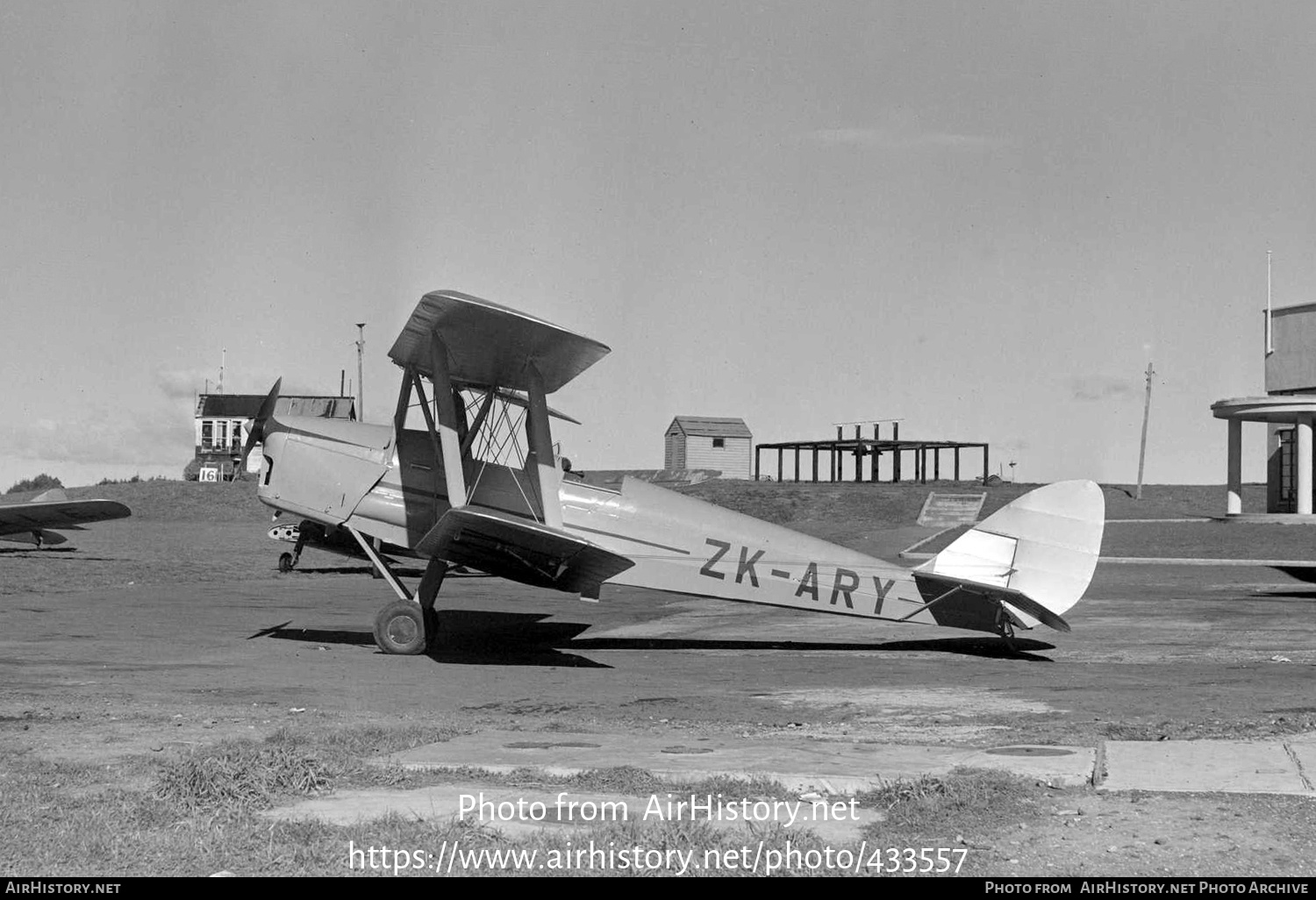 Aircraft Photo of ZK-ARY | De Havilland D.H. 82A Tiger Moth | AirHistory.net #433557