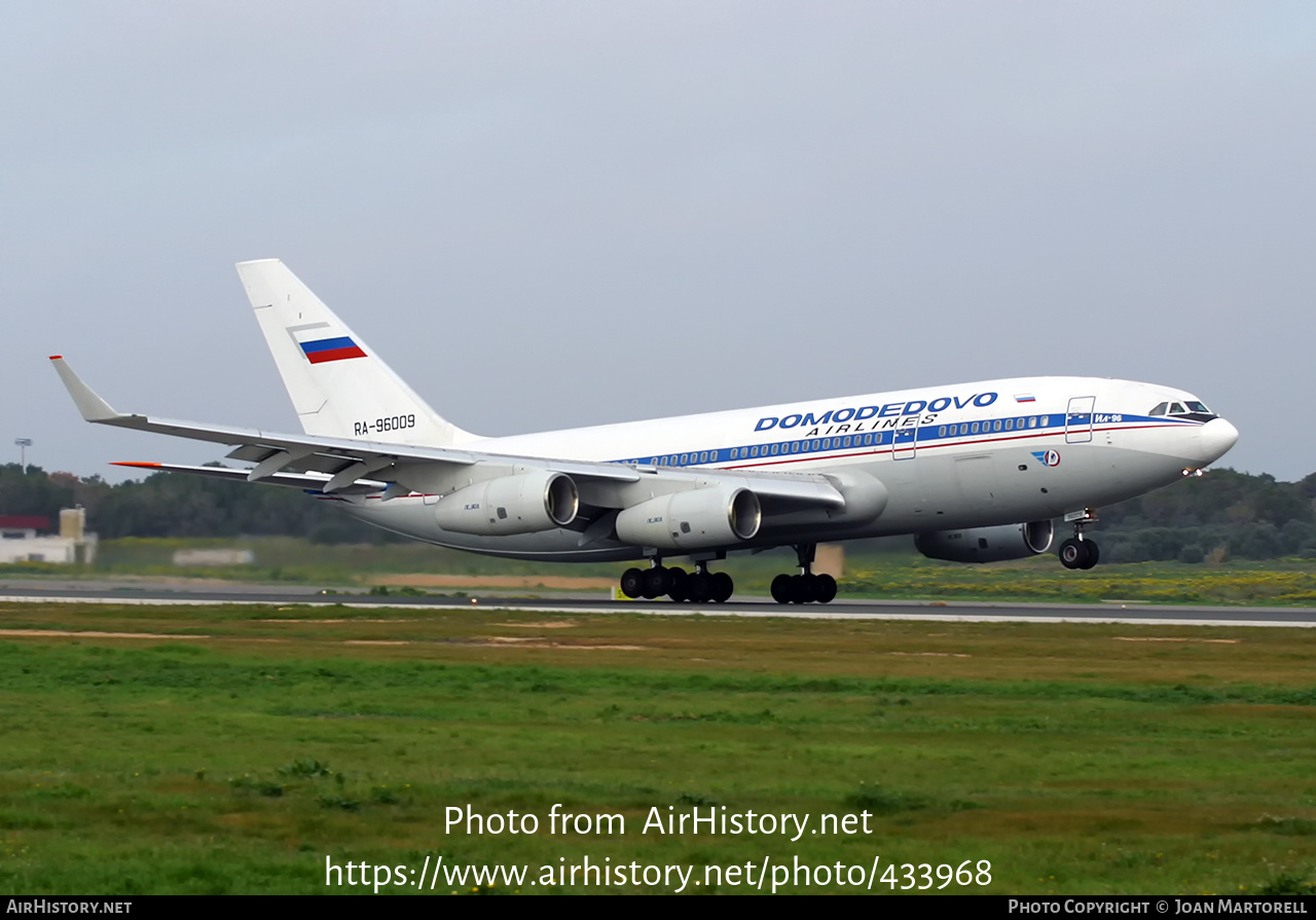 Aircraft Photo of RA-96009 | Ilyushin Il-96-300 | Domodedovo Airlines | AirHistory.net #433968