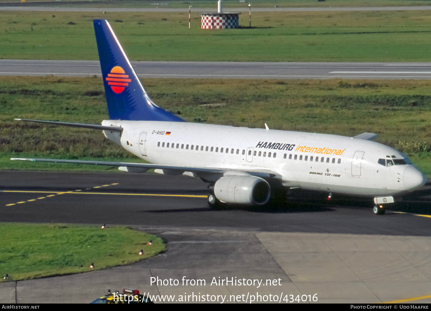 Aircraft Photo of D-AHID | Boeing 737-73S | Hamburg International | AirHistory.net #434016