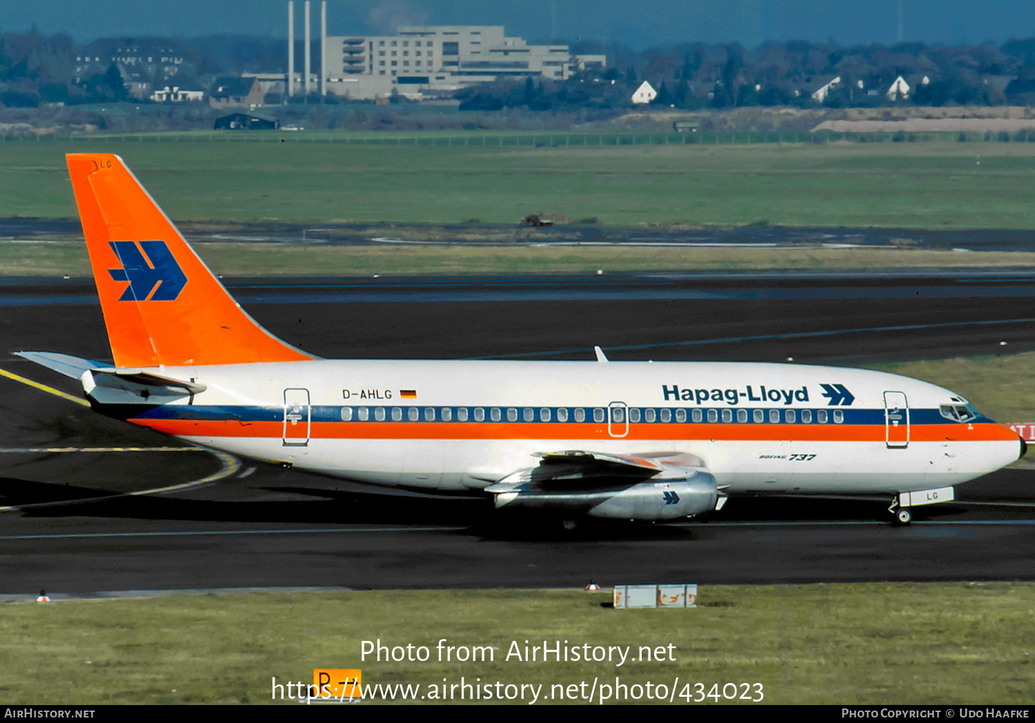 Aircraft Photo of D-AHLG | Boeing 737-2K5/Adv | Hapag-Lloyd | AirHistory.net #434023