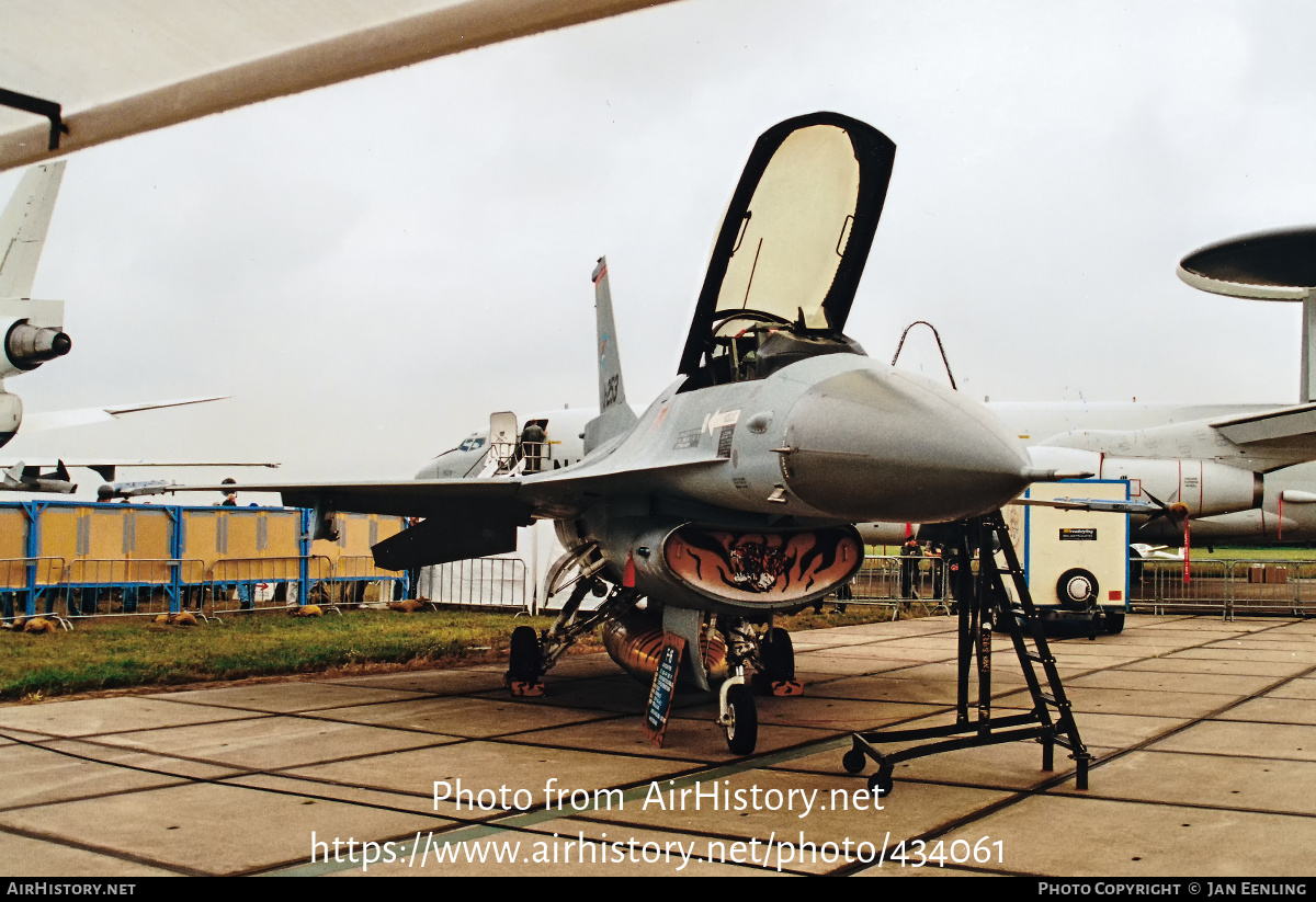 Aircraft Photo of J-253 | General Dynamics F-16A Fighting Falcon | Netherlands - Air Force | AirHistory.net #434061