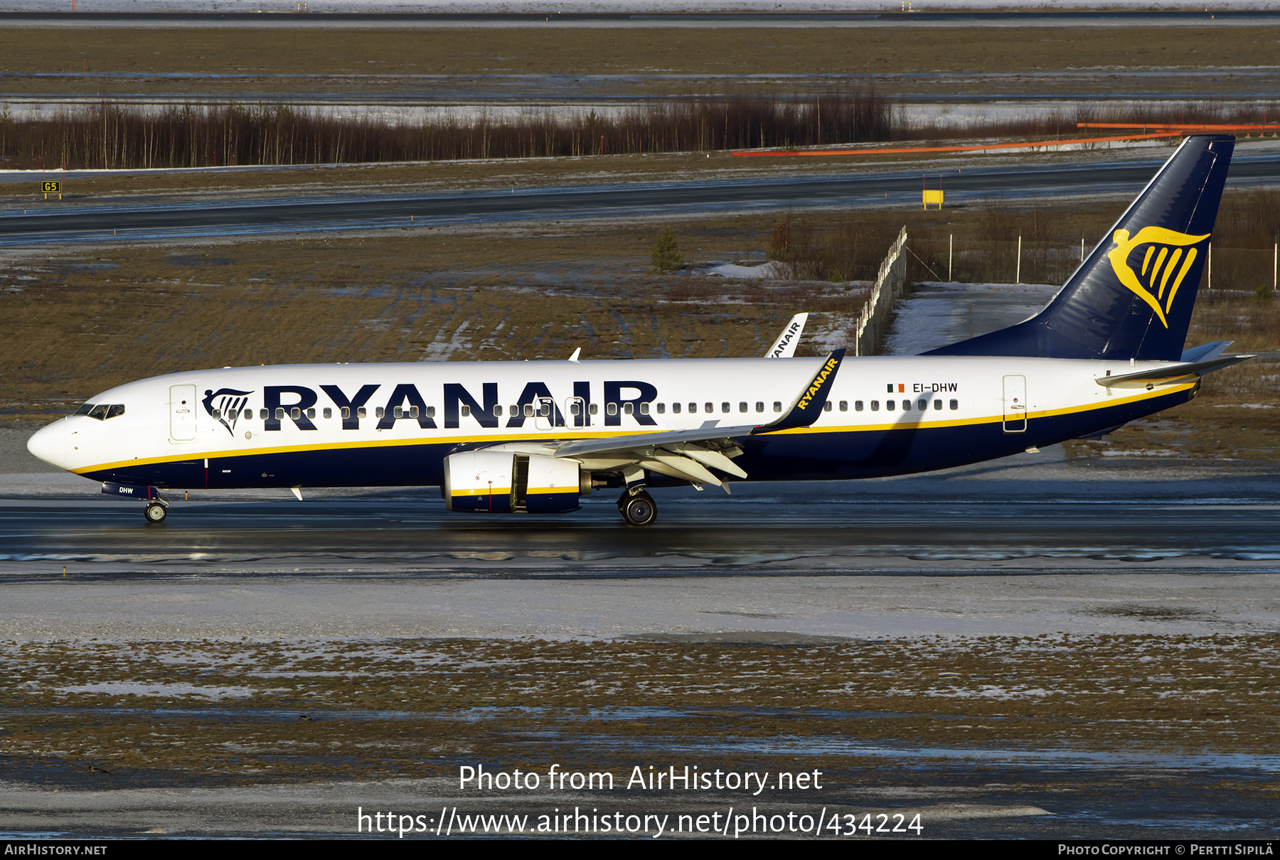 Aircraft Photo of EI-DHW | Boeing 737-8AS | Ryanair | AirHistory.net #434224