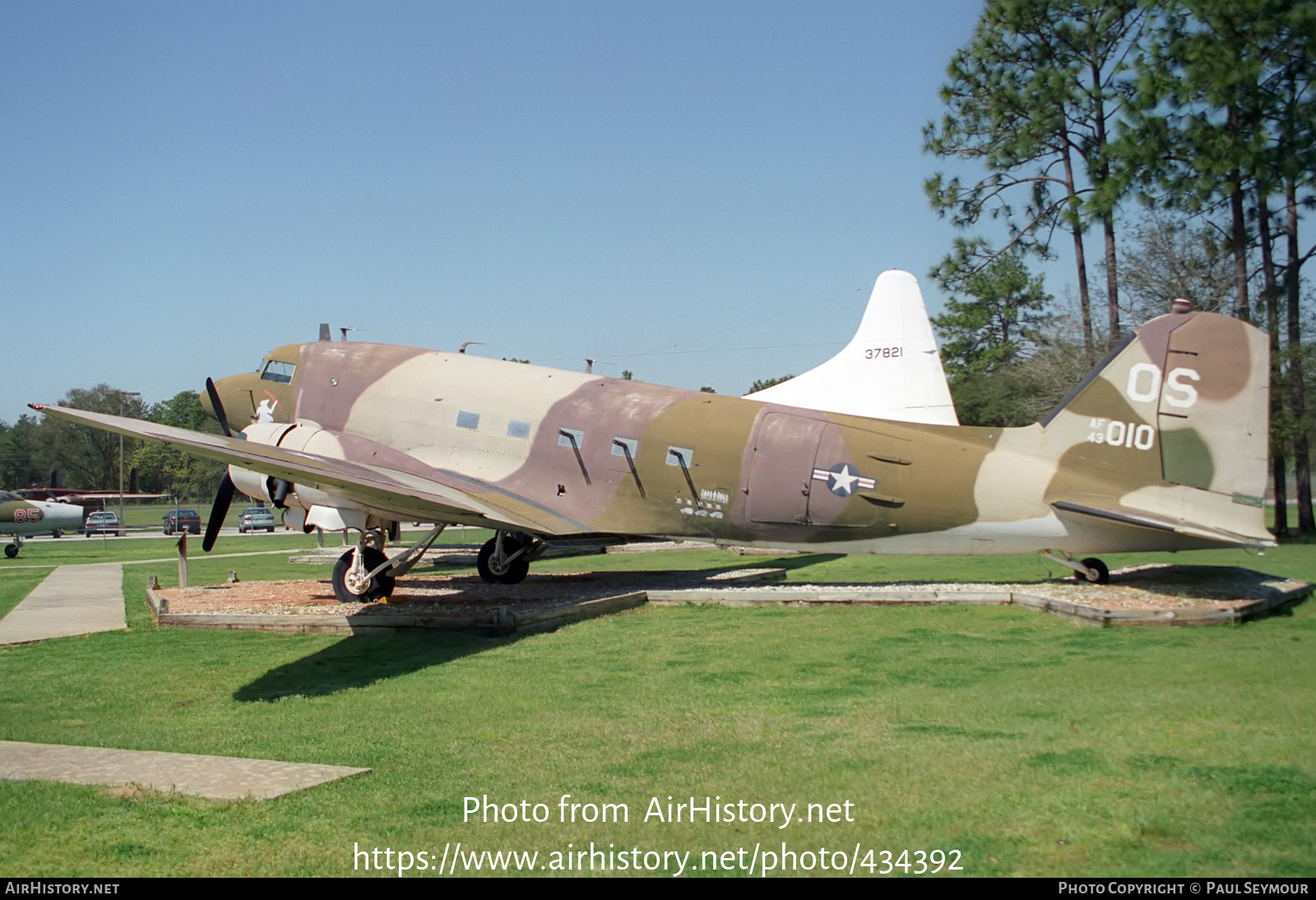 Aircraft Photo of AF43-010 | Douglas C-47K Skytrain | USA - Air Force | AirHistory.net #434392