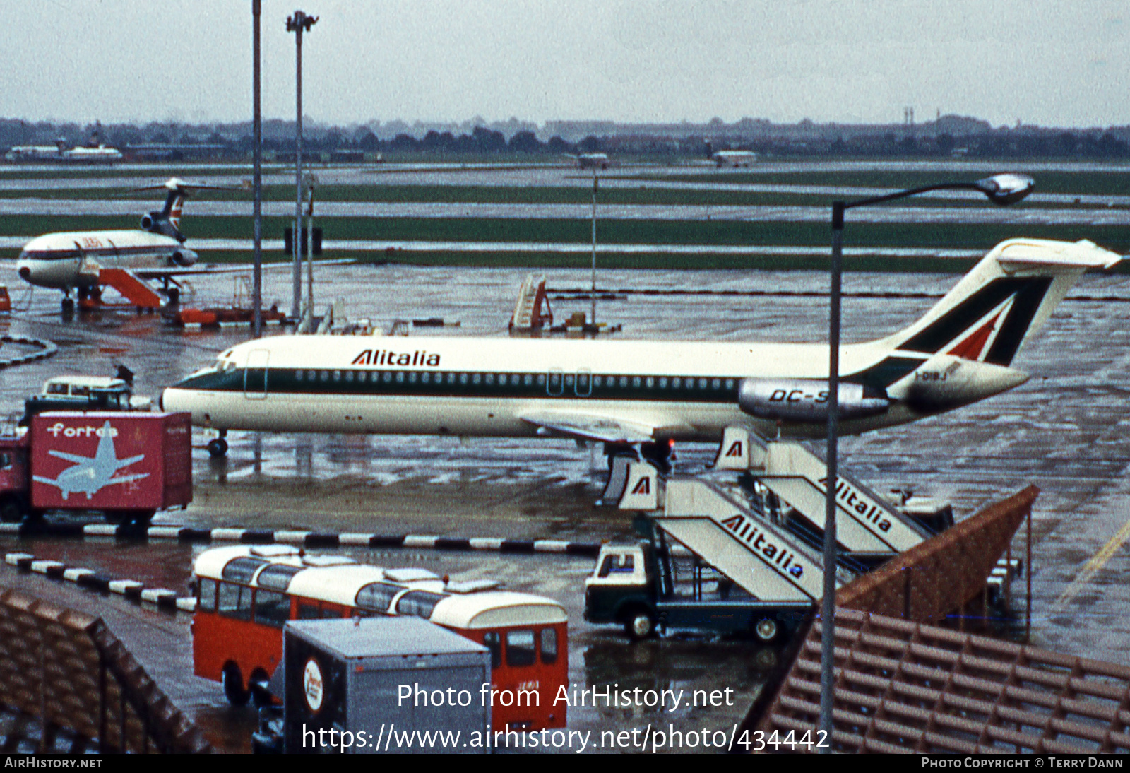 Aircraft Photo of I-DIBJ | McDonnell Douglas DC-9-32 | Alitalia | AirHistory.net #434442