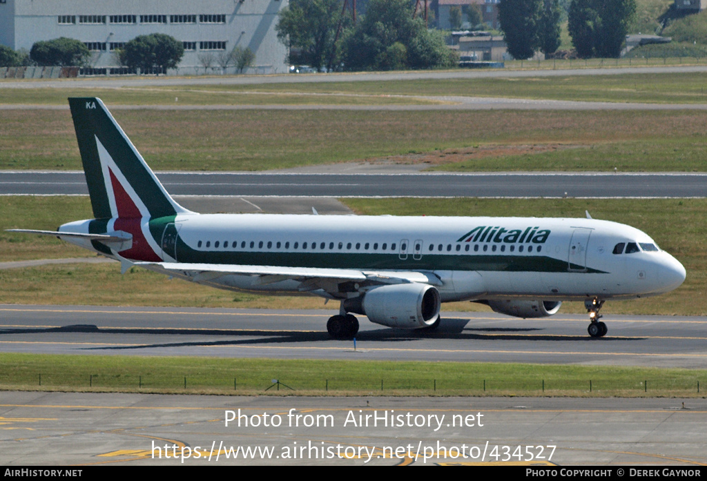 Aircraft Photo of I-BIKA | Airbus A320-214 | Alitalia | AirHistory.net #434527