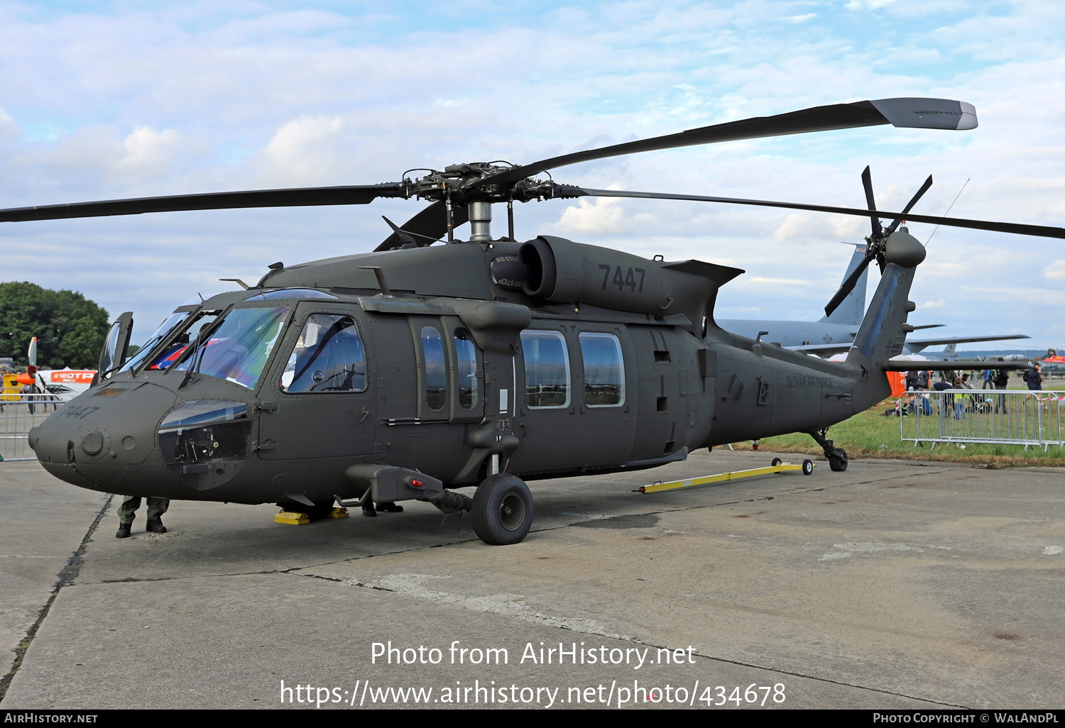 Aircraft Photo of 7447 | Sikorsky UH-60M Black Hawk (S-70A) | Slovakia - Air Force | AirHistory.net #434678