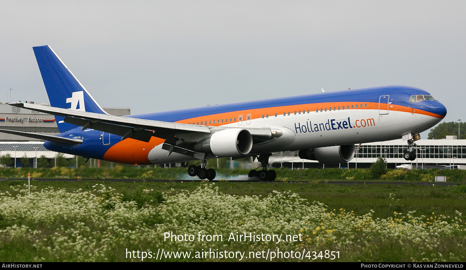 Aircraft Photo of PH-MCV | Boeing 767-31A/ER | HollandExel | AirHistory.net #434851