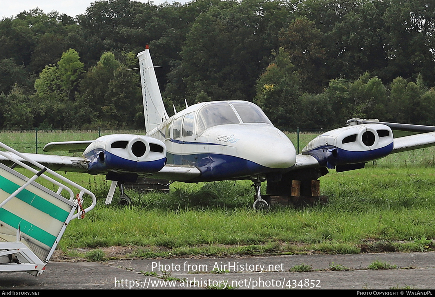 Aircraft Photo of OK-LFC | Piper PA-34-200 Seneca | Let's Fly Flight Training Centre | AirHistory.net #434852