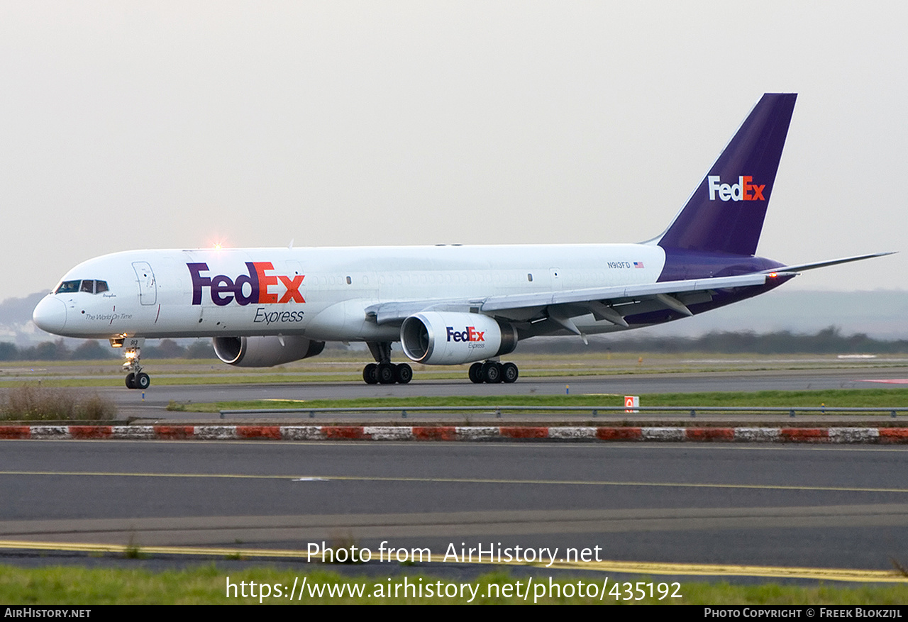 Aircraft Photo of N913FD | Boeing 757-28A(SF) | FedEx Express - Federal Express | AirHistory.net #435192