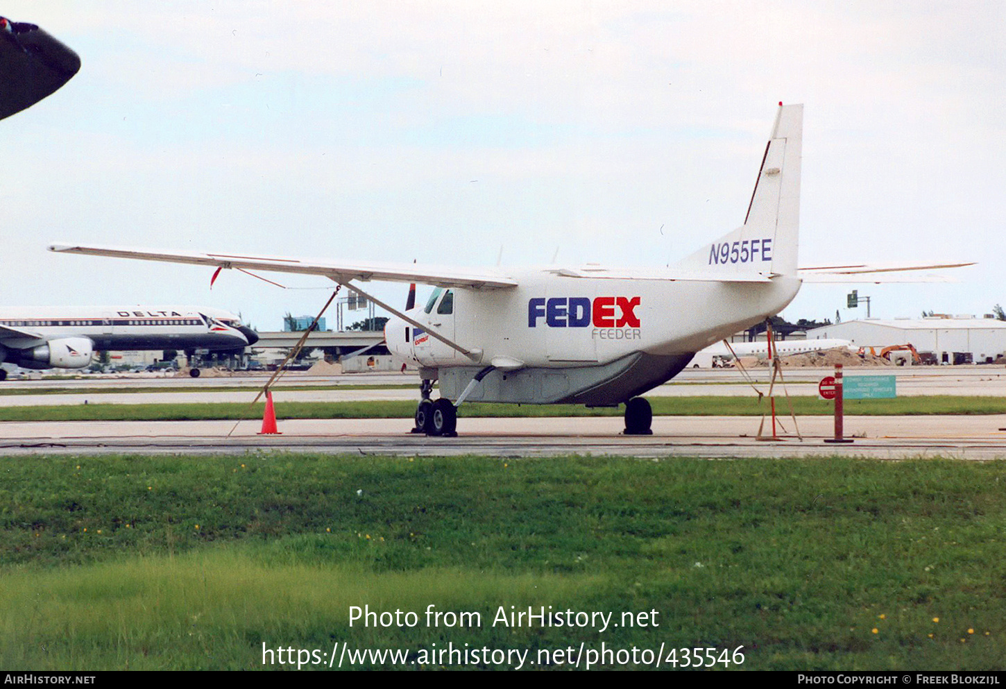 Aircraft Photo of N955FE | Cessna 208B Super Cargomaster | FedEx Feeder | AirHistory.net #435546