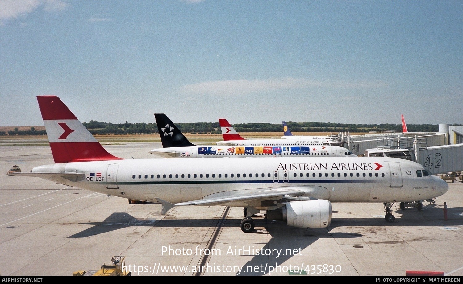 Aircraft Photo of OE-LBP | Airbus A320-214 | Austrian Airlines | AirHistory.net #435830