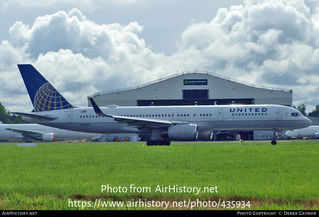 Aircraft Photo of N12109 | Boeing 757-224 | United Airlines | AirHistory.net #435934