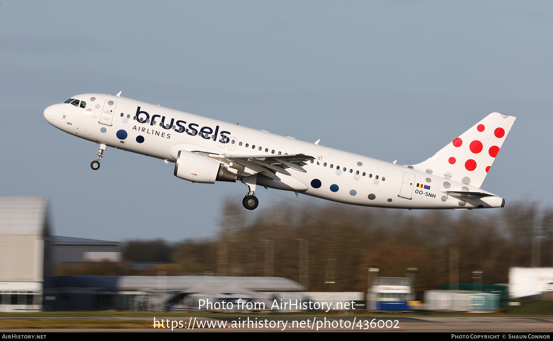 Aircraft Photo of OO-SNH | Airbus A320-214 | Brussels Airlines | AirHistory.net #436002