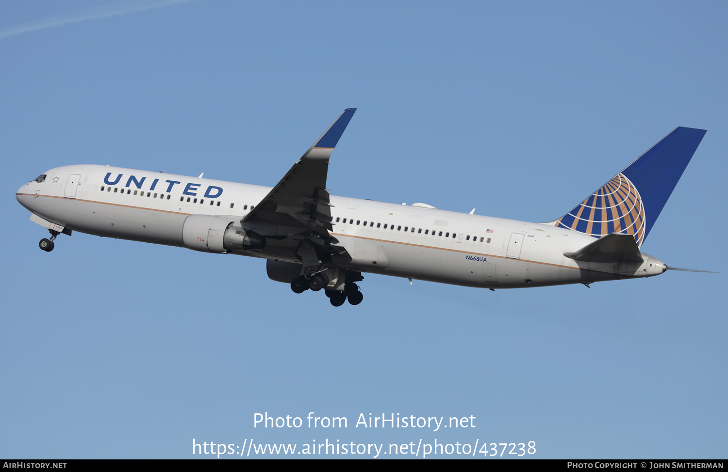 Aircraft Photo of N668UA | Boeing 767-322/ER | United Airlines | AirHistory.net #437238