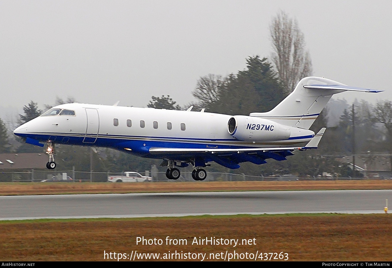 Aircraft Photo of N297MC | Bombardier Challenger 300 (BD-100-1A10) | AirHistory.net #437263