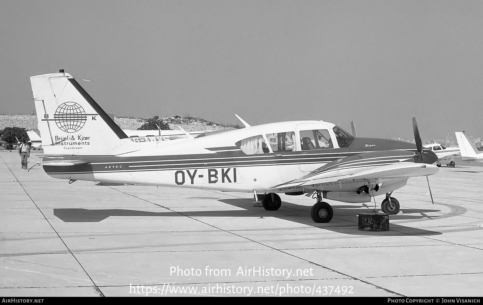 Aircraft Photo of OY-BKI | Piper PA-23-250 Aztec C | Brüel & Kjær | AirHistory.net #437492