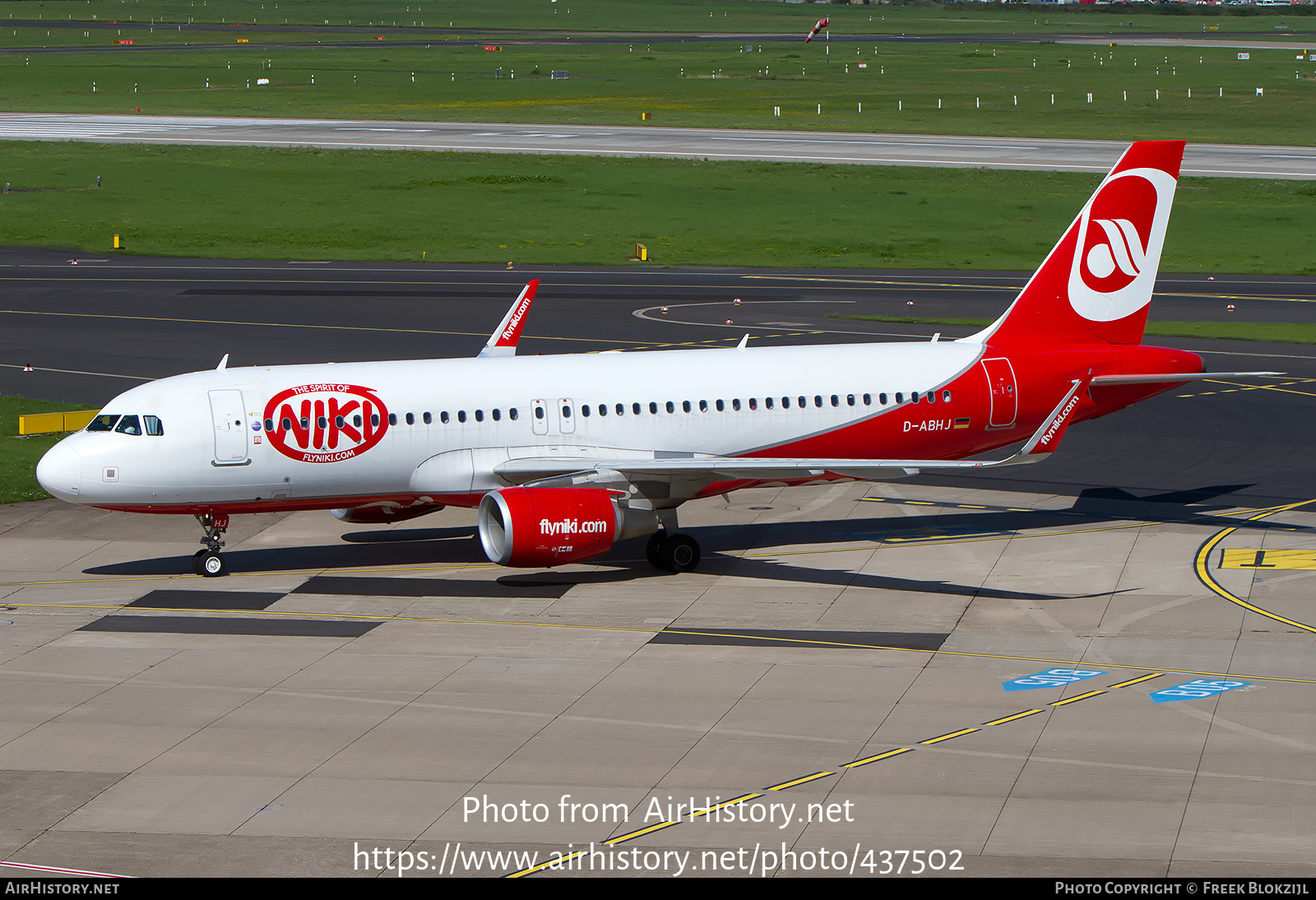 Aircraft Photo of D-ABHJ | Airbus A320-214 | Niki | AirHistory.net #437502