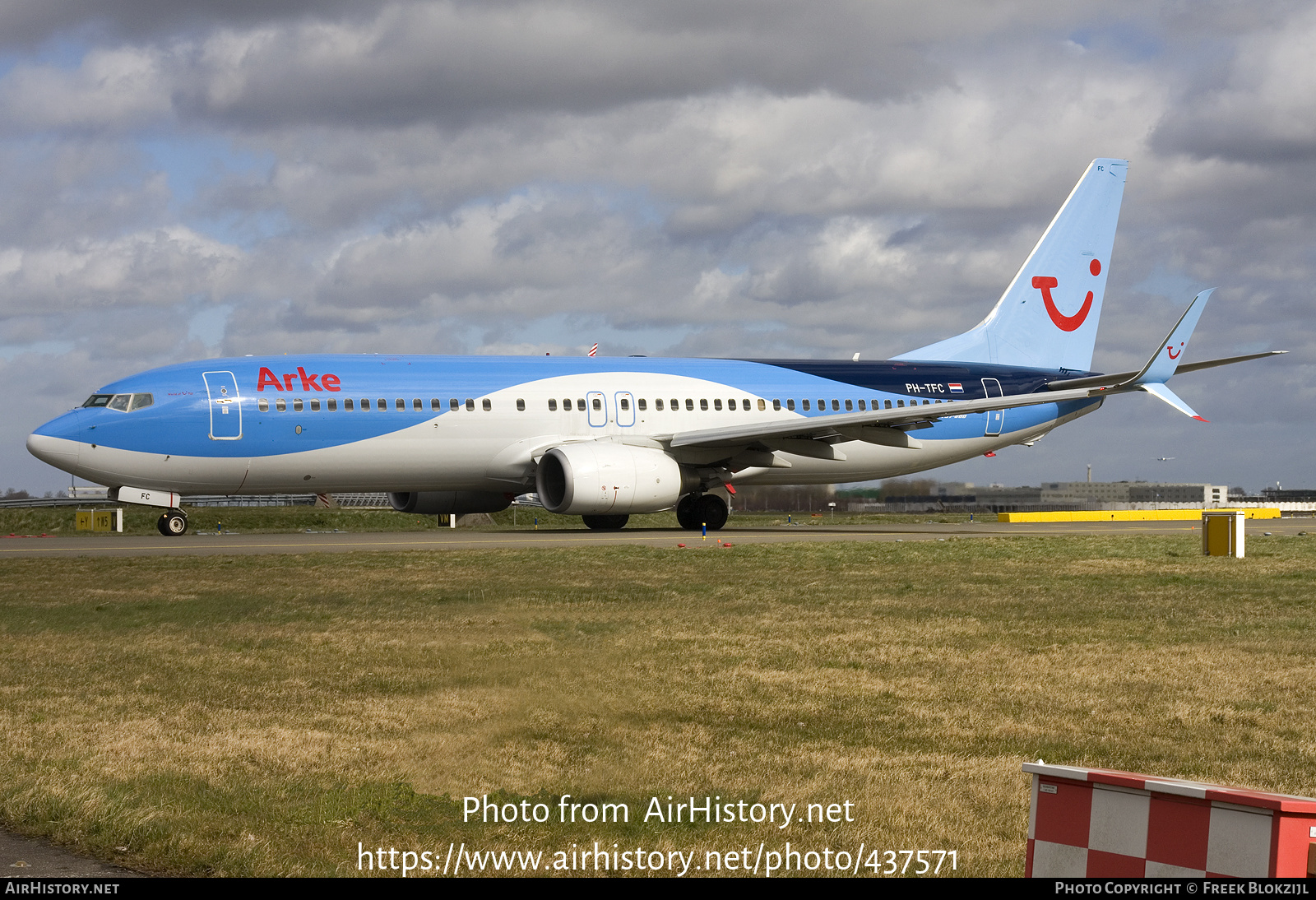 Aircraft Photo of PH-TFC | Boeing 737-8K5 | Arke | AirHistory.net #437571