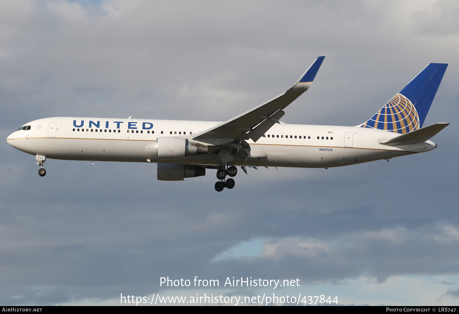 Aircraft Photo of N661UA | Boeing 767-322/ER | United Airlines | AirHistory.net #437844