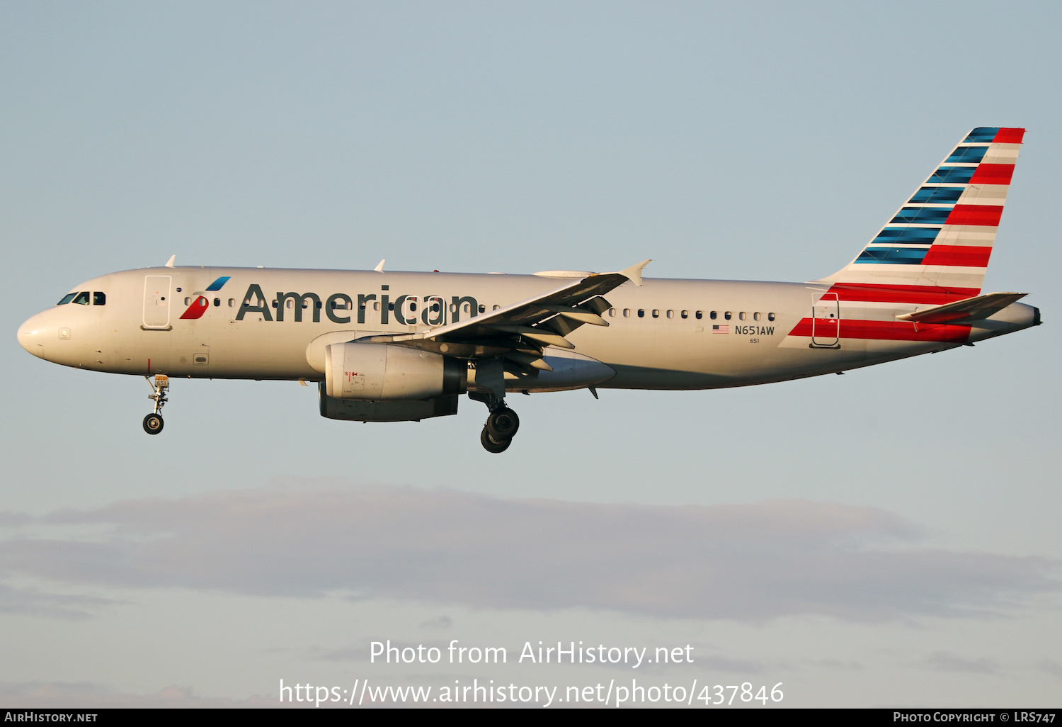 Aircraft Photo of N651AW | Airbus A320-232 | American Airlines | AirHistory.net #437846