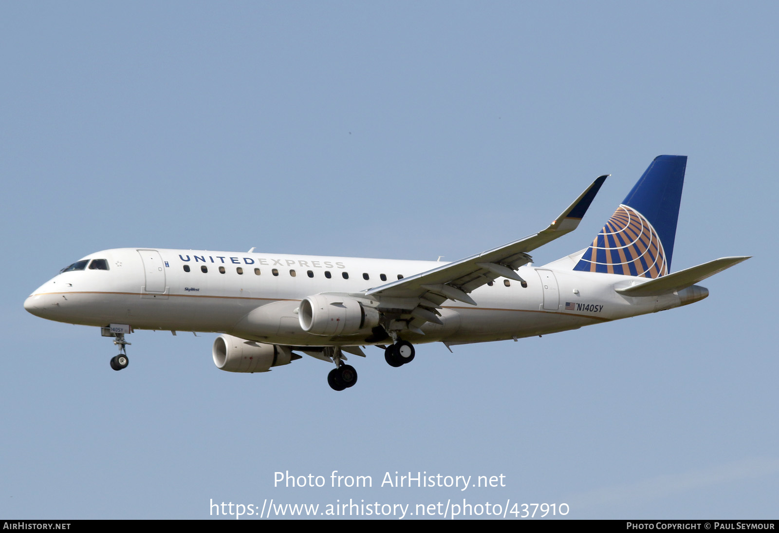 Aircraft Photo of N140SY | Embraer 175LR (ERJ-170-200LR) | United Express | AirHistory.net #437910