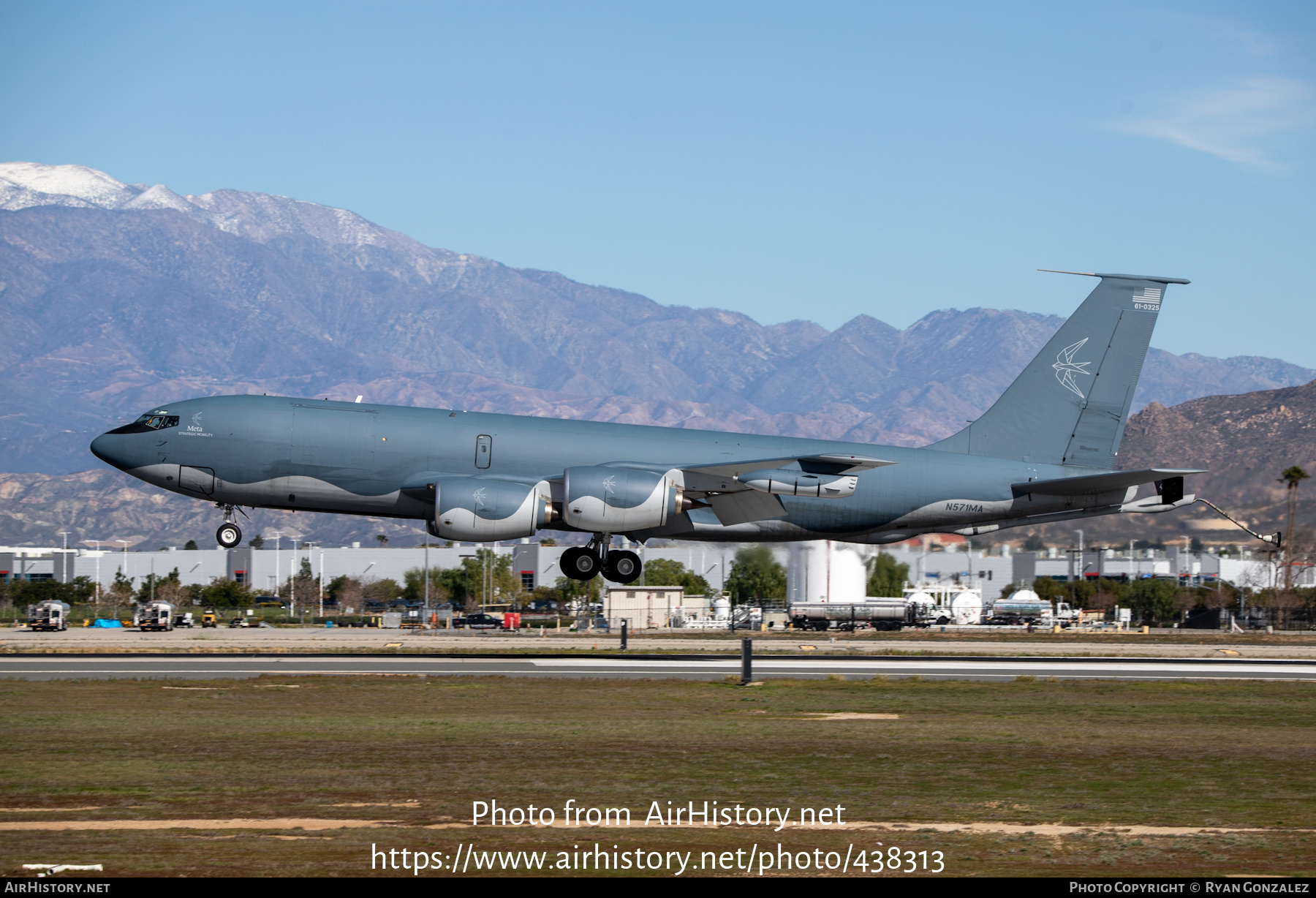 Aircraft Photo of N571MA / 61-0325 | Boeing KC-135R Stratotanker | Meta Strategic Mobility | AirHistory.net #438313