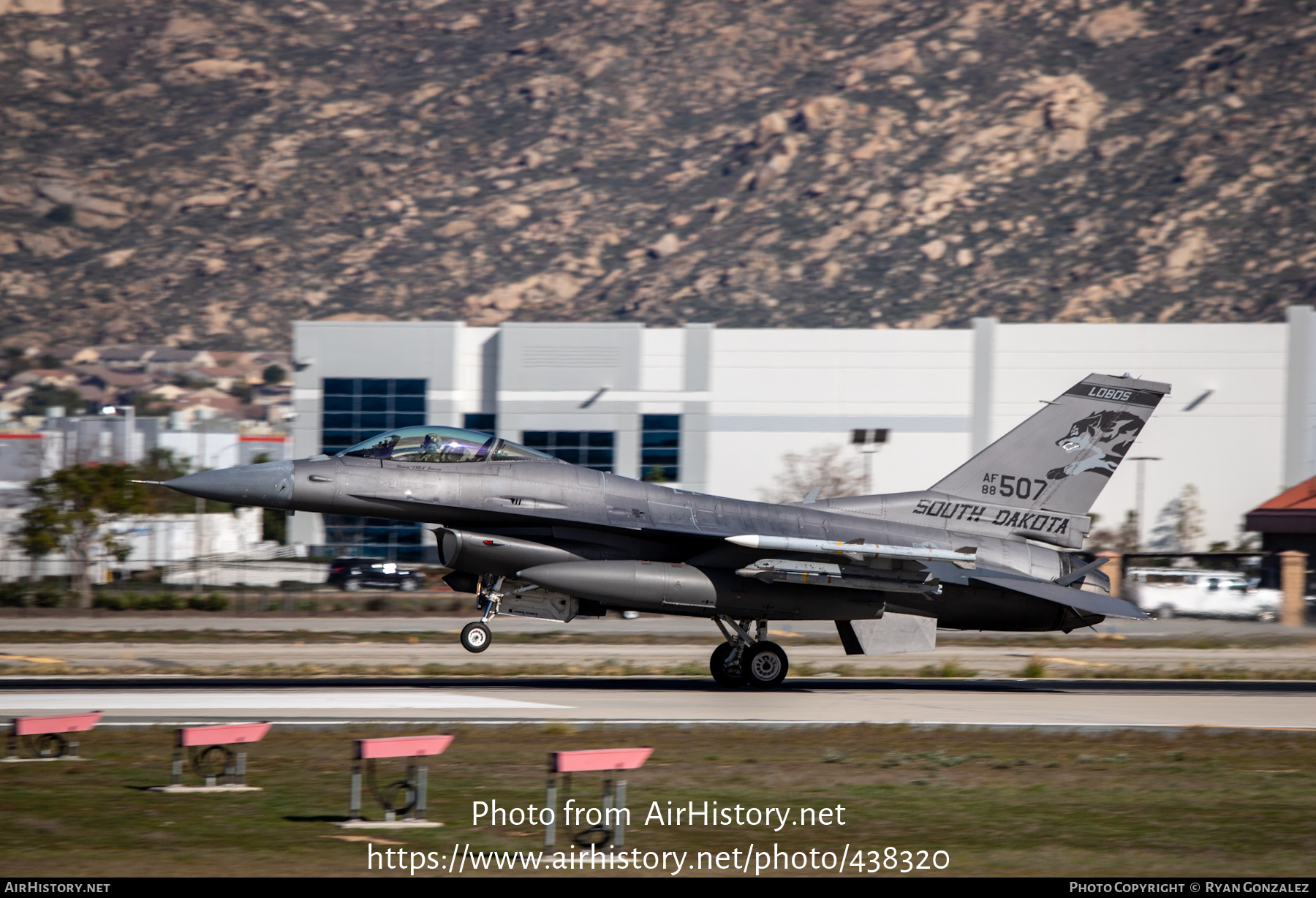 Aircraft Photo of 88-0507 / AF88-507 | General Dynamics F-16CM Fighting Falcon | USA - Air Force | AirHistory.net #438320