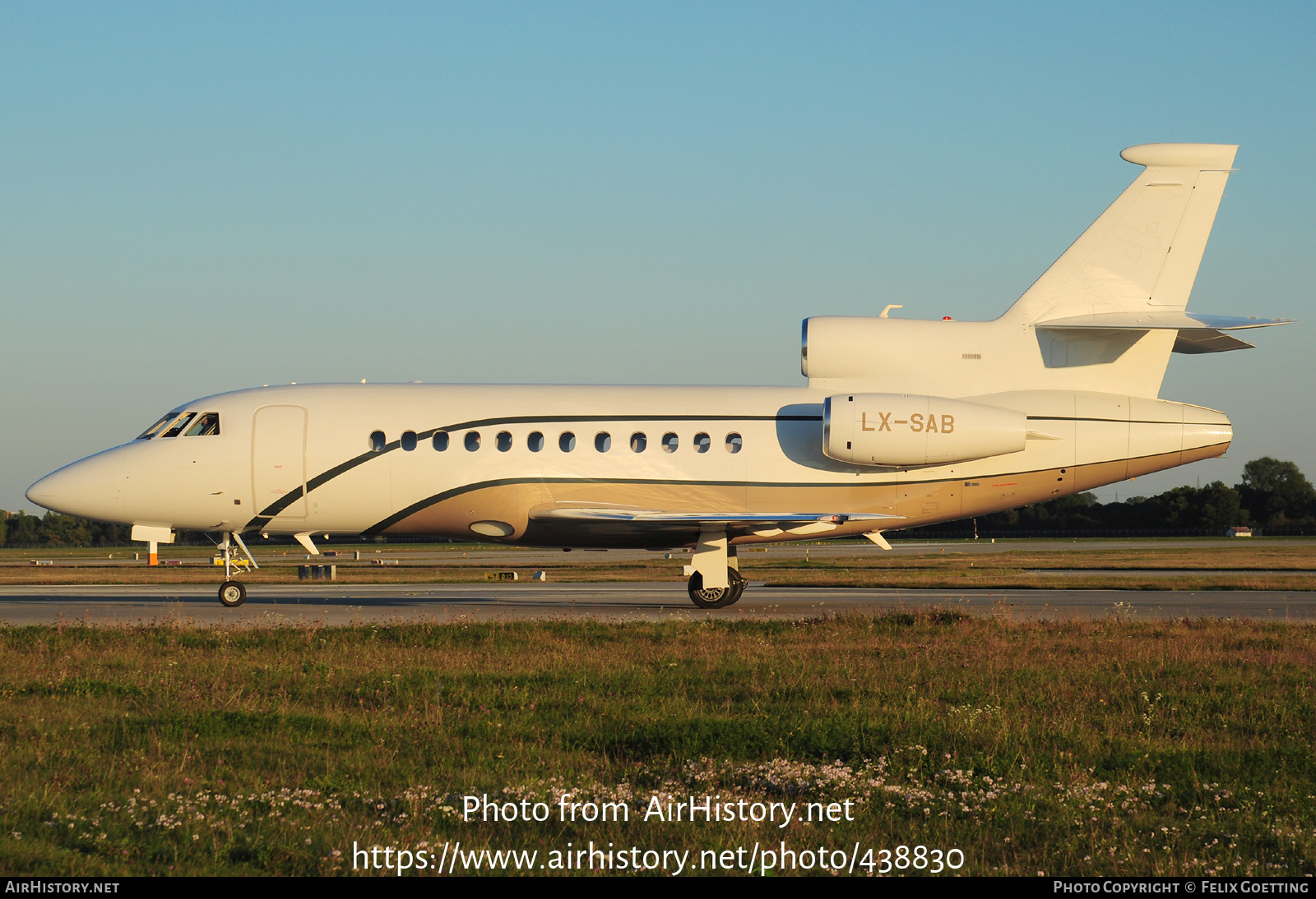 Aircraft Photo of LX-SAB | Dassault Falcon 900DX | AirHistory.net #438830