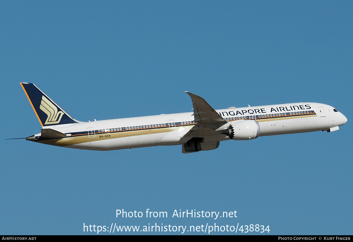 Aircraft Photo of 9V-SCH | Boeing 787-10 Dreamliner | Singapore Airlines | AirHistory.net #438834