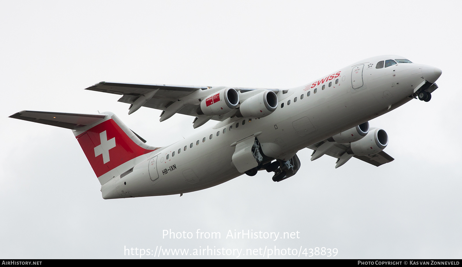 Aircraft Photo of HB-IXN | British Aerospace Avro 146-RJ100 | Swiss International Air Lines | AirHistory.net #438839