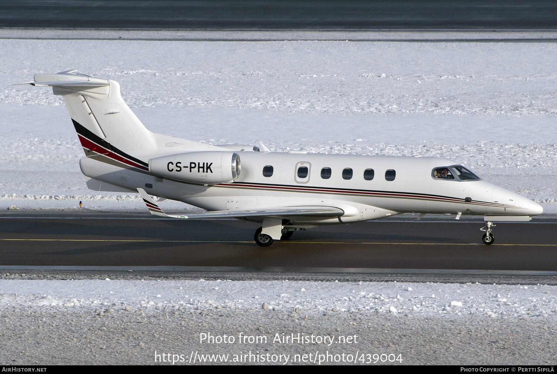 Aircraft Photo of CS-PHK | Embraer EMB-505 Phenom 300 | AirHistory.net #439004