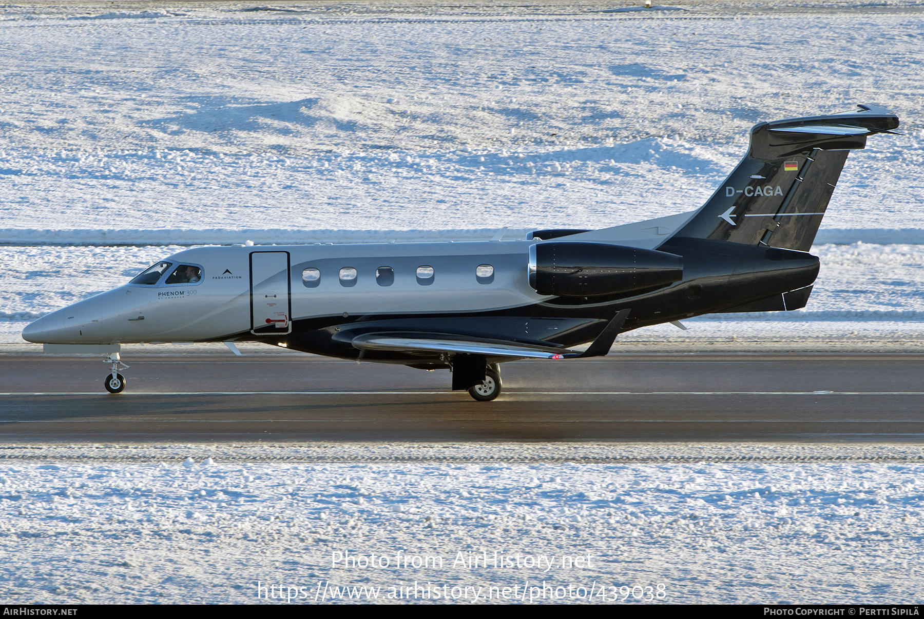 Aircraft Photo of D-CAGA | Embraer EMB-505 Phenom 300 | PadAviation | AirHistory.net #439038