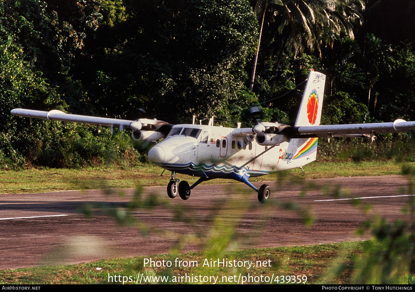 Aircraft Photo of 9M-PEG | De Havilland Canada DHC-6-300 Twin Otter | Pelangi Airways | AirHistory.net #439359