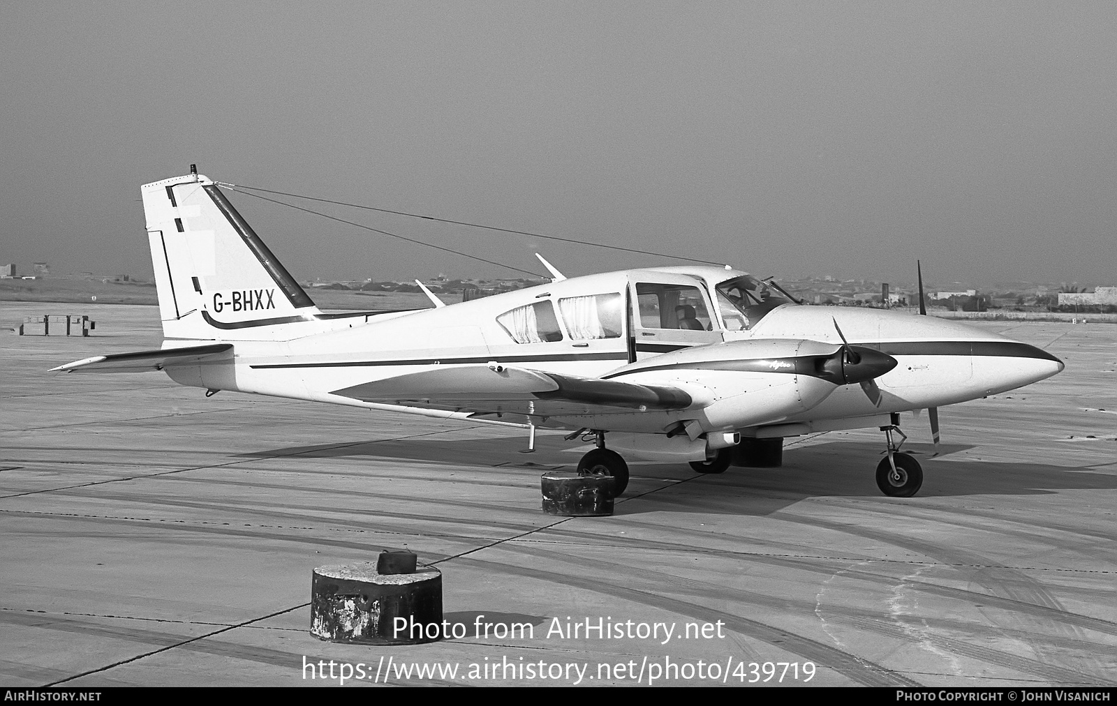 Aircraft Photo of G-BHXX | Piper PA-23-250 Aztec | AirHistory.net #439719