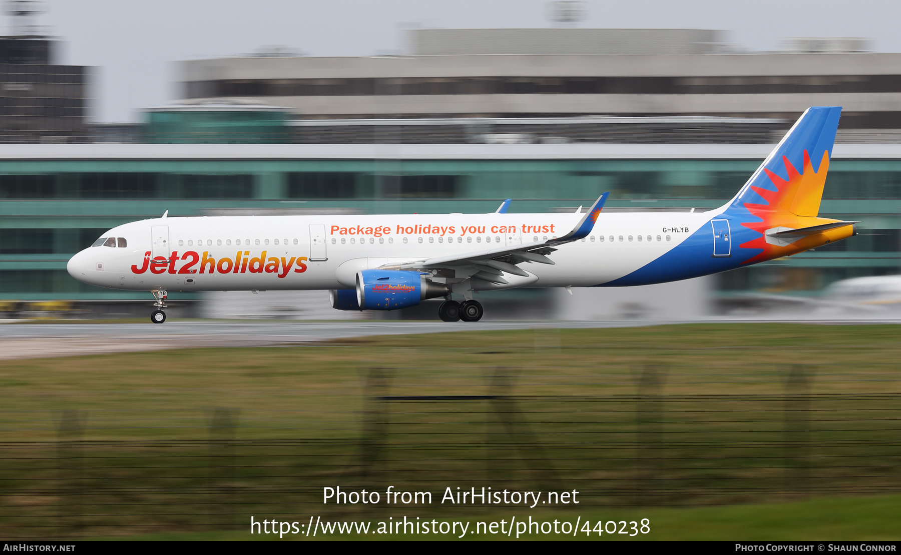 Aircraft Photo of G-HLYB | Airbus A321-211 | Jet2 Holidays | AirHistory.net #440238