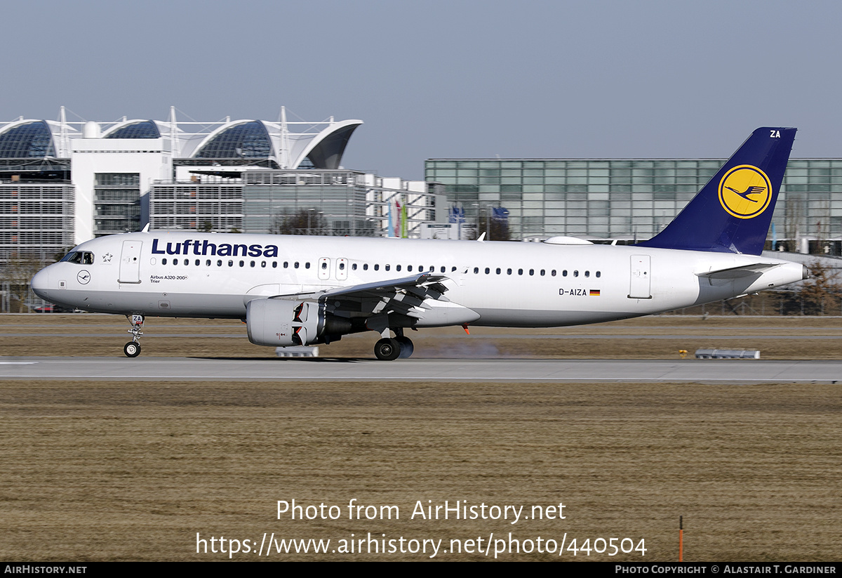 Aircraft Photo of D-AIZA | Airbus A320-214 | Lufthansa | AirHistory.net #440504