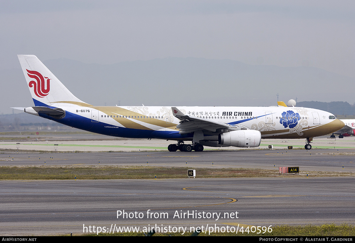 Aircraft Photo of B-6076 | Airbus A330-243 | Air China | AirHistory.net #440596