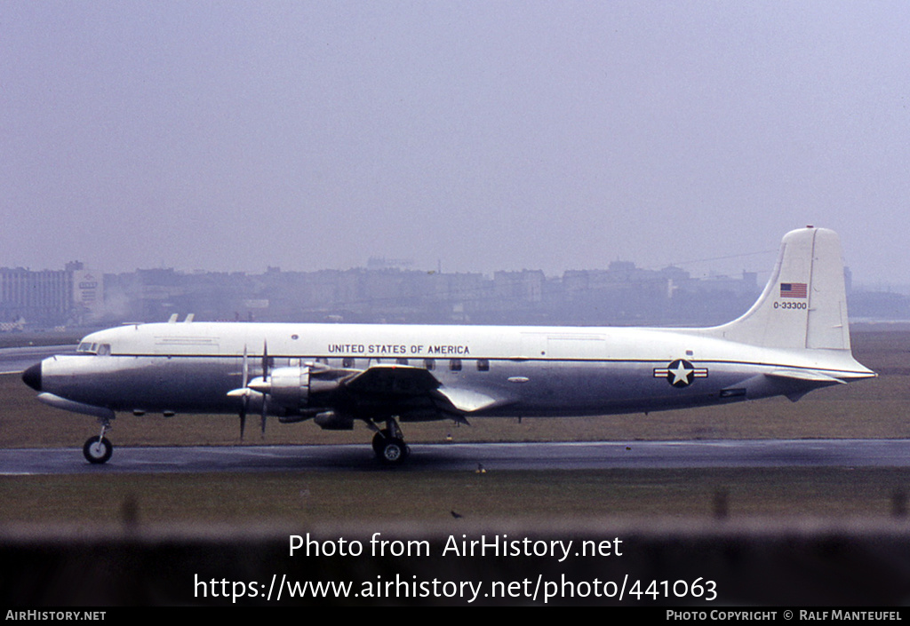 Aircraft Photo of 53-3300 / 0-33300 | Douglas VC-118A Liftmaster | USA - Air Force | AirHistory.net #441063